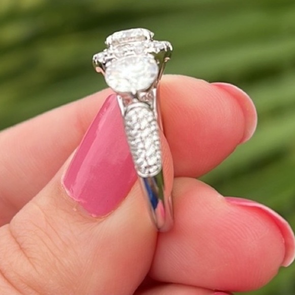 Three Stone Round Cut Moissanite Sterling Silver Wedding Halo Ring 3CT - Picture 7 of 9